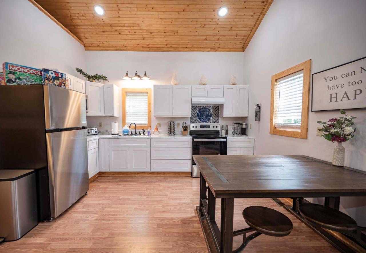 Light And Bright Cabin Close To Pates Ford Marina Smithville Екстер'єр фото